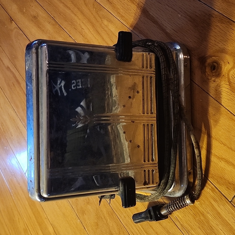 Vintage General Electric Toaster (works)